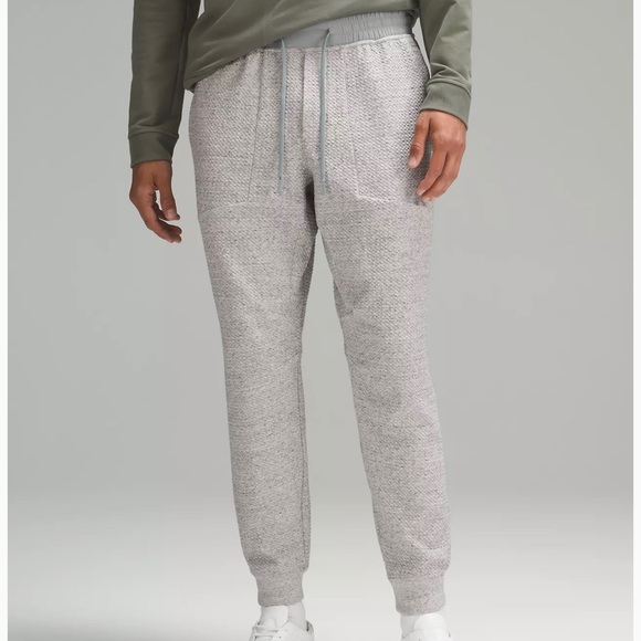 At Ease Jogger - Picture 3 of 3